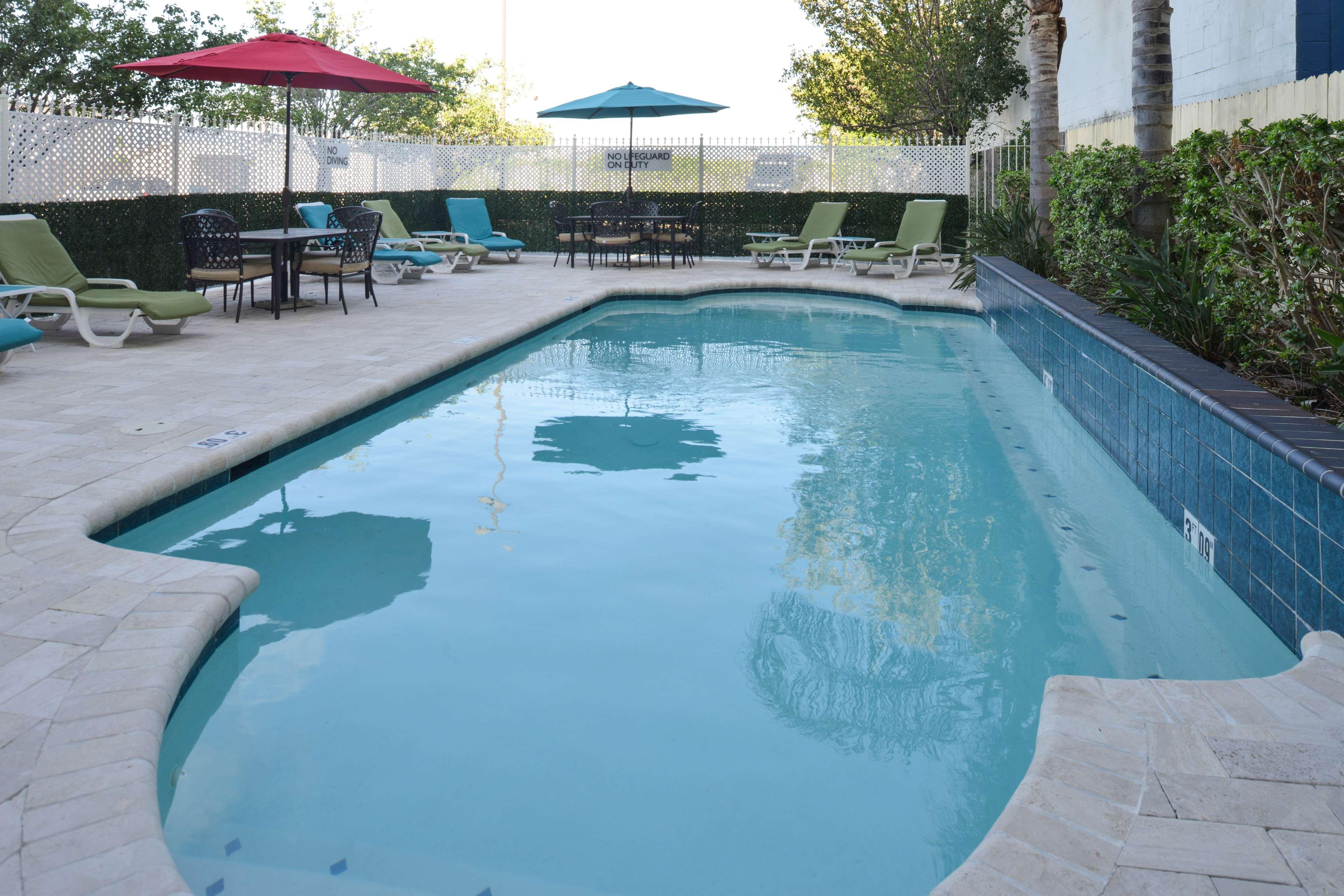 Comfort Inn & Suites New Orleans Airport North Kenner Bagian luar foto