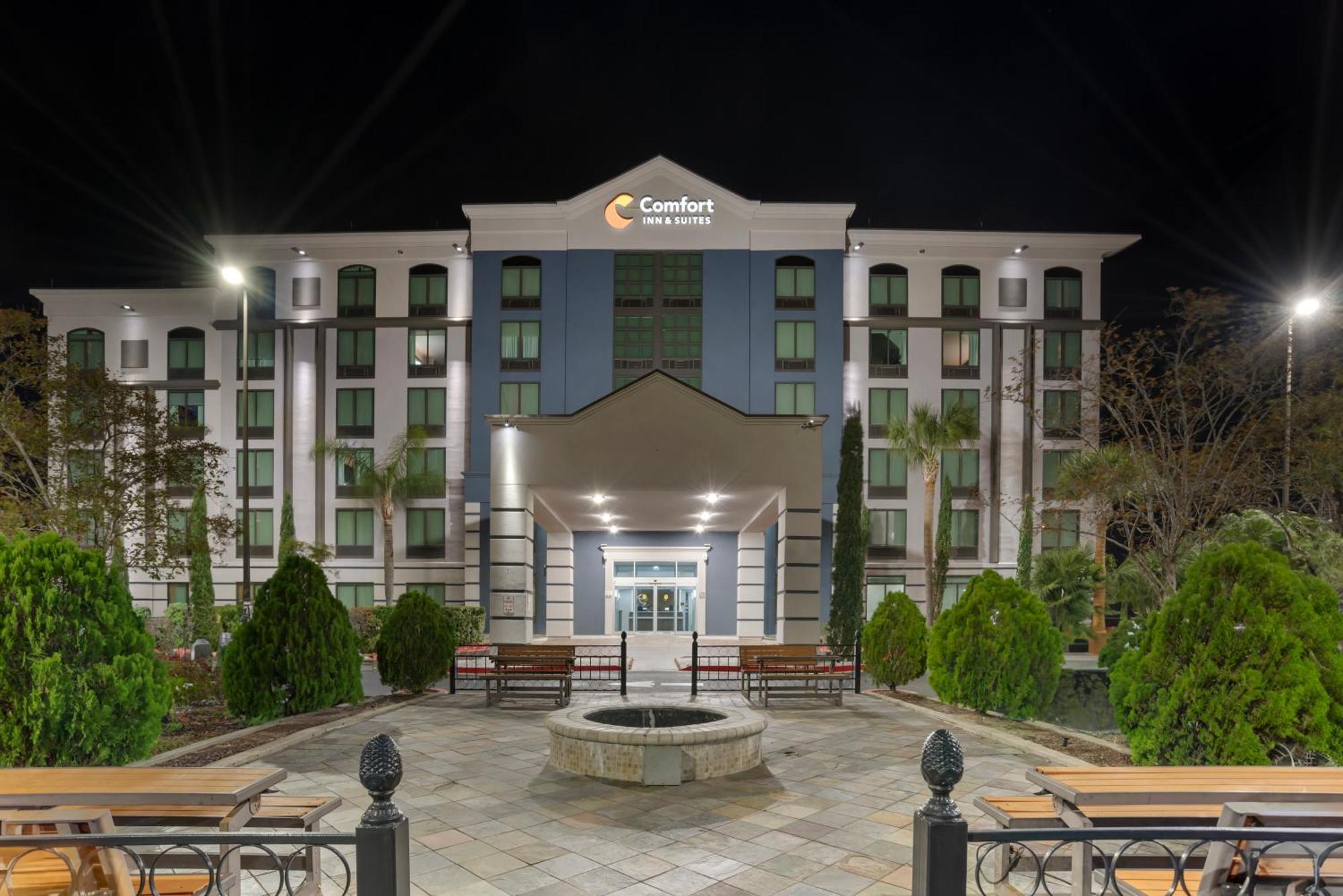Comfort Inn & Suites New Orleans Airport North Kenner Bagian luar foto