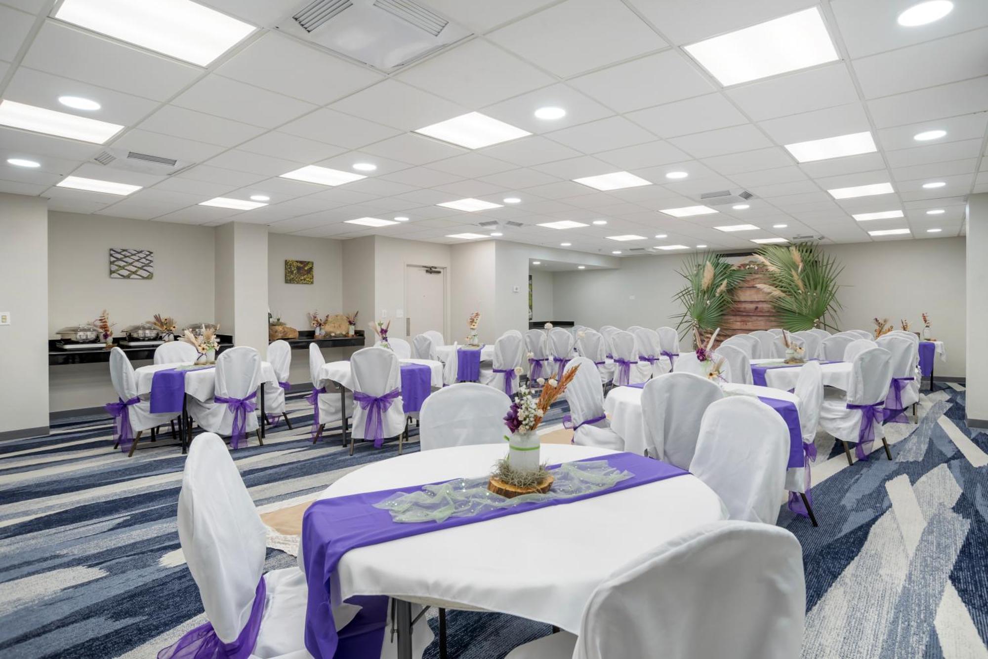 Comfort Inn & Suites New Orleans Airport North Kenner Bagian luar foto
