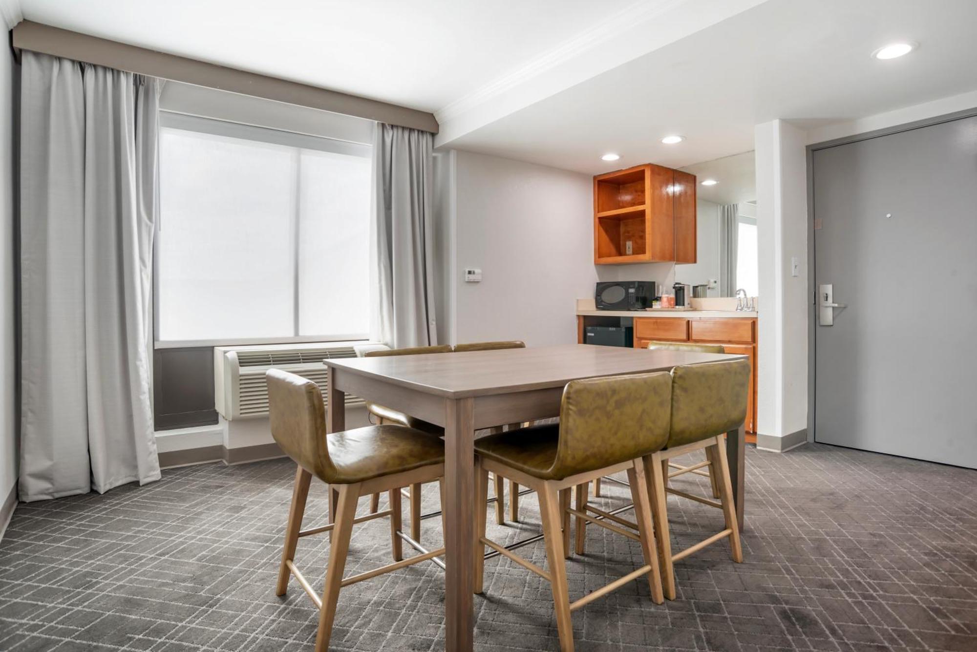 Comfort Inn & Suites New Orleans Airport North Kenner Bagian luar foto