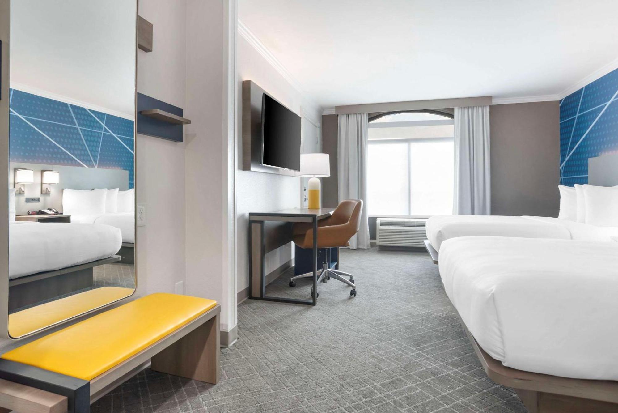 Comfort Inn & Suites New Orleans Airport North Kenner Bagian luar foto