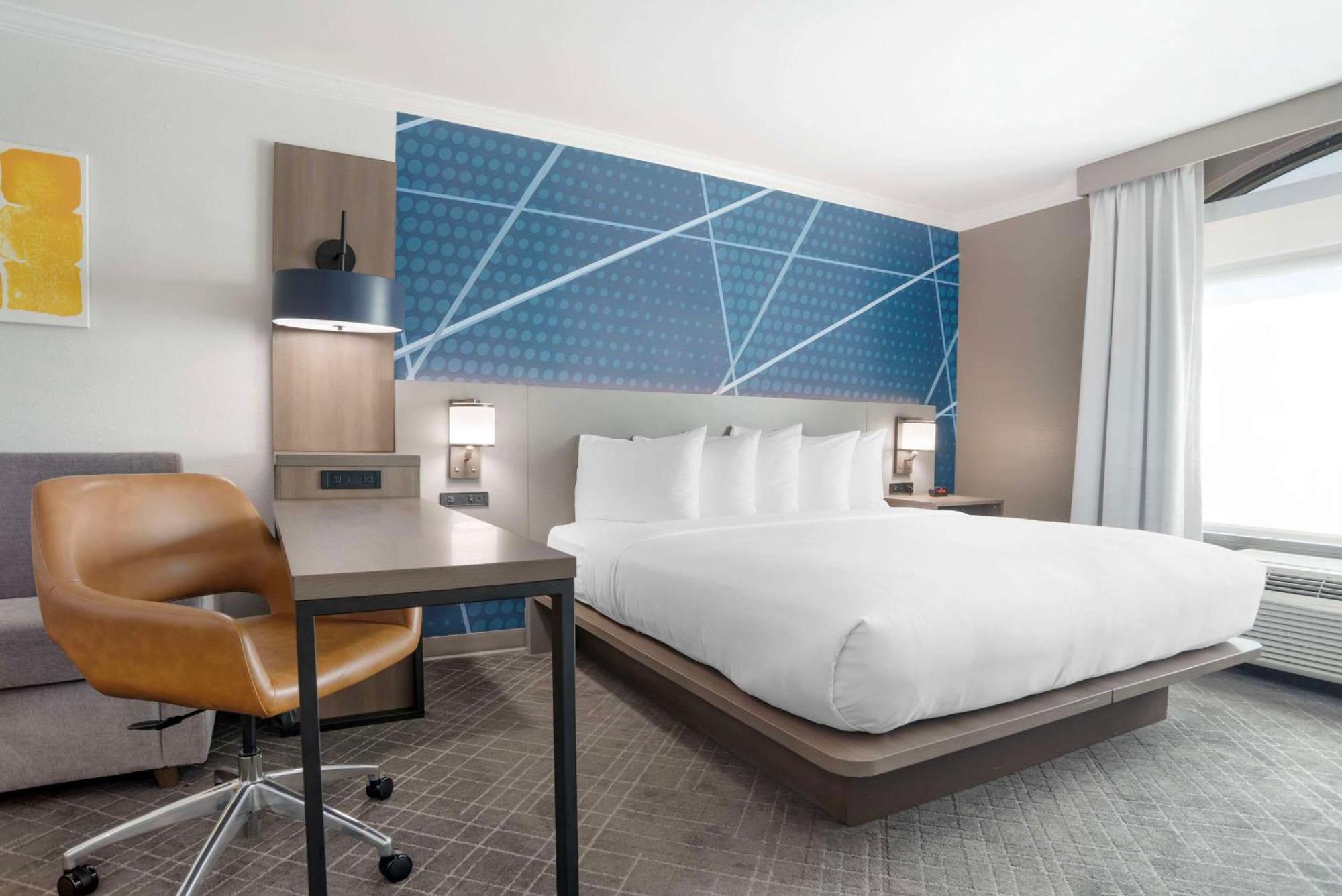 Comfort Inn & Suites New Orleans Airport North Kenner Bagian luar foto